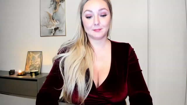 Gallery image thumbnail from Mi_Ha's myfreecams stream on, 11/27/2022, 17:18 image 12 of 20