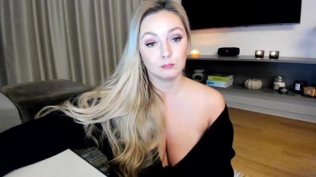 Gallery image thumbnail from Mi_Ha's myfreecams stream on, 12/01/2022, 15:55 image 19 of 20
