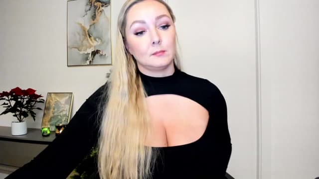 Gallery image thumbnail from Mi_Ha's myfreecams stream on, 12/05/2022, 15:30 image 20 of 20