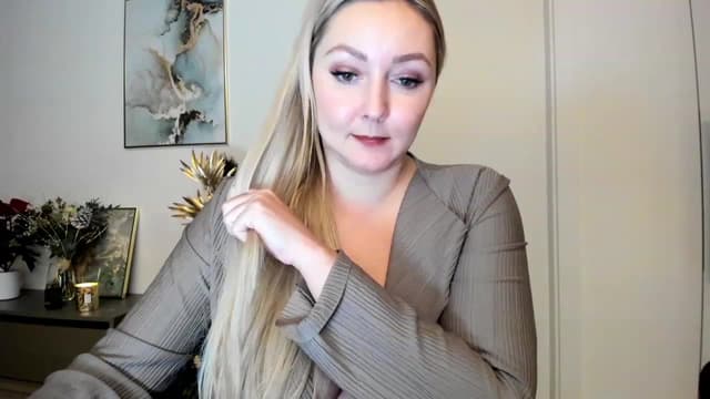 Gallery image thumbnail from Mi_Ha's myfreecams stream on, 12/07/2022, 22:59 image 20 of 20
