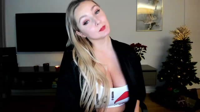 Gallery image thumbnail from Mi_Ha's myfreecams stream on, 12/11/2022, 22:18 image 18 of 20