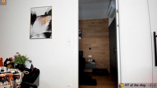 Gallery image thumbnail from Mi_Ha's myfreecams stream on, 10/07/2023, 14:03 image 3 of 20
