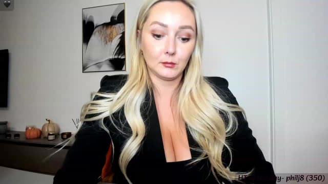 Gallery image thumbnail from Mi_Ha's myfreecams stream on, 11/04/2023, 16:23 image 5 of 20