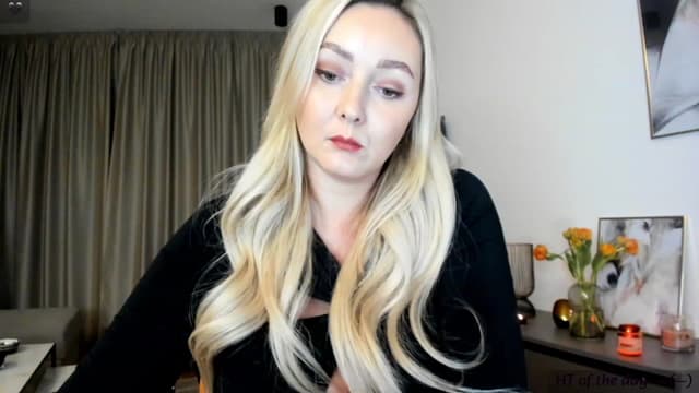 Gallery image thumbnail from Mi_Ha's myfreecams stream on, 11/21/2023, 16:10 image 17 of 20