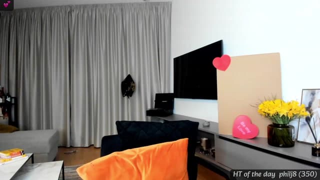 Gallery image thumbnail from Mi_Ha's myfreecams stream on, 02/02/2024, 23:49 image 7 of 20