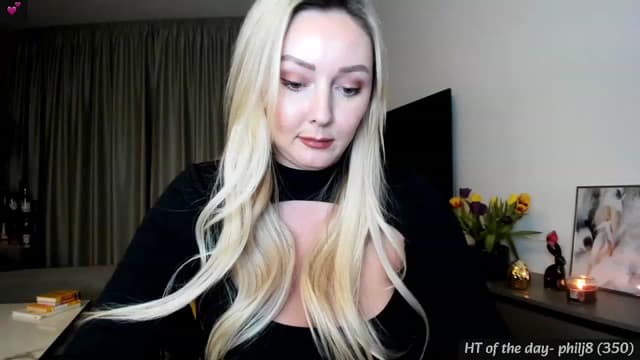 Gallery image thumbnail from Mi_Ha's myfreecams stream on, 03/12/2024, 21:56 image 14 of 20