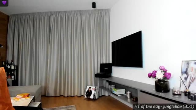 Gallery image thumbnail from Mi_Ha's myfreecams stream on, 05/16/2024, 23:24 image 2 of 20