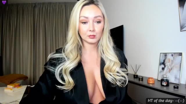 Gallery image thumbnail from Mi_Ha's myfreecams stream on, 06/14/2024, 15:00 image 5 of 20