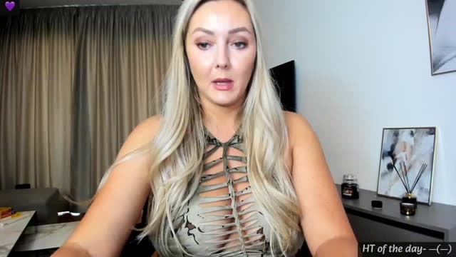 Gallery image thumbnail from Mi_Ha's myfreecams stream on, 07/08/2024, 13:55 image 6 of 20