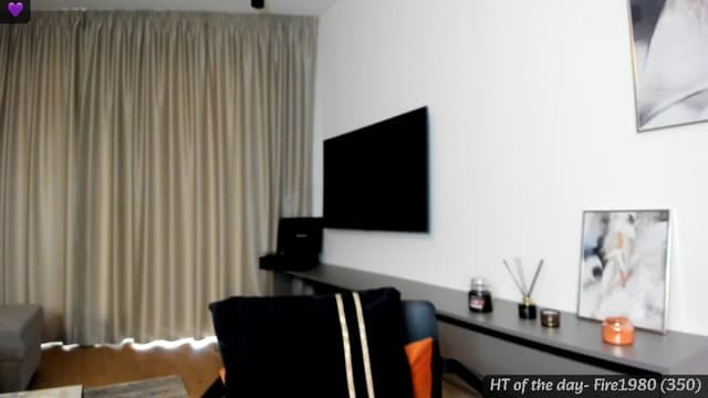 Gallery image thumbnail from Mi_Ha's myfreecams stream on, 08/08/2024, 16:08 image 13 of 20