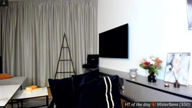 Gallery image thumbnail from Mi_Ha's myfreecams stream on, 12/06/2024, 16:22 image 11 of 20