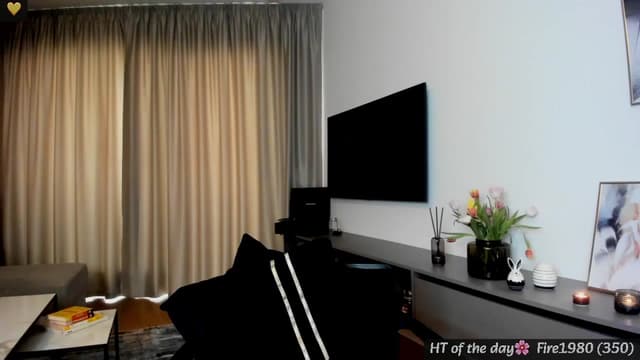 Gallery image thumbnail from Mi_Ha's myfreecams stream on, 04/08/2025, 13:19 image 18 of 20