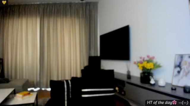 Gallery image thumbnail from Mi_Ha's myfreecams stream on, 04/16/2025, 17:31 image 6 of 20