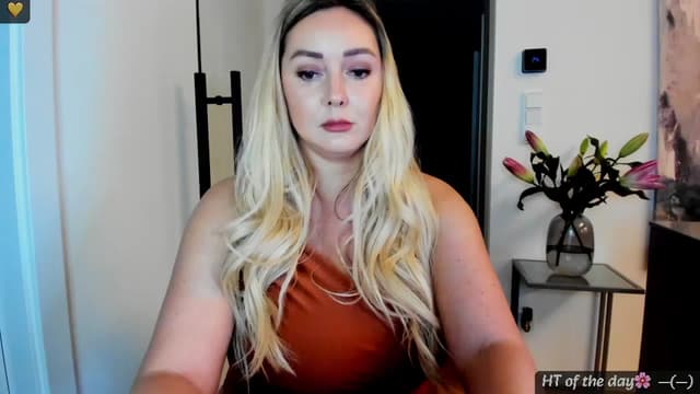 Gallery image thumbnail from Mi_Ha's myfreecams stream on, 05/25/2025, 13:59 image 2 of 20