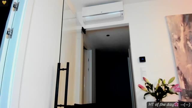 Gallery image thumbnail from Mi_Ha's myfreecams stream on, 05/25/2025, 13:59 image 3 of 20
