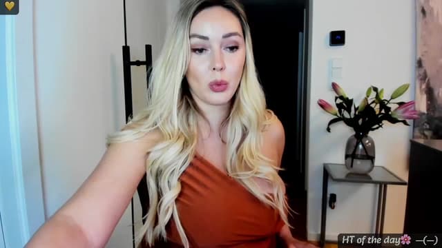 Gallery image thumbnail from Mi_Ha's myfreecams stream on, 05/25/2025, 13:59 image 1 of 20