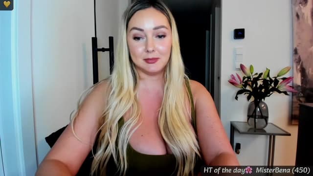 Gallery image thumbnail from Mi_Ha's myfreecams stream on, 05/26/2025, 15:49 image 5 of 20