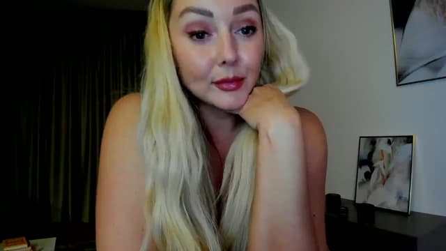 Gallery image thumbnail from Mi_Ha's myfreecams stream on, 07/10/2025, 21:11 image 17 of 20