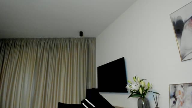 Gallery image thumbnail from Mi_Ha's myfreecams stream on, 07/15/2025, 14:44 image 16 of 20