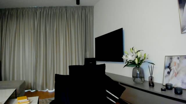 Gallery image thumbnail from Mi_Ha's myfreecams stream on, 07/15/2025, 15:58 image 14 of 20