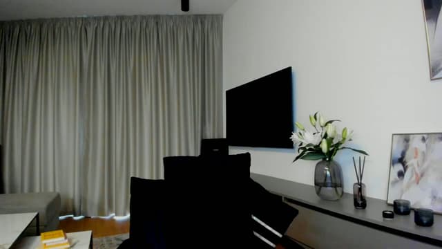 Gallery image thumbnail from Mi_Ha's myfreecams stream on, 07/15/2025, 15:58 image 12 of 20