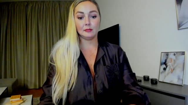 Gallery image thumbnail from Mi_Ha's myfreecams stream on, 07/26/2025, 24:11 image 11 of 20