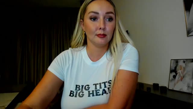 Gallery image thumbnail from Mi_Ha's myfreecams stream on, 07/26/2025, 20:27 image 10 of 20