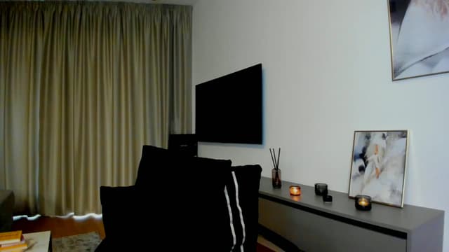 Gallery image thumbnail from Mi_Ha's myfreecams stream on, 08/02/2025, 15:58 image 7 of 20
