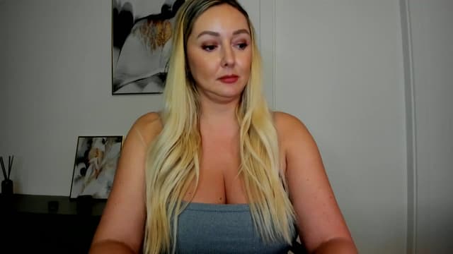 Gallery image thumbnail from Mi_Ha's myfreecams stream on, 08/15/2025, 13:41 image 2 of 20