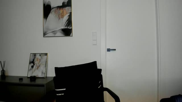 Gallery image thumbnail from Mi_Ha's myfreecams stream on, 08/15/2025, 15:00 image 6 of 20