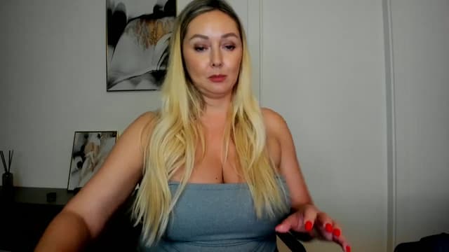Gallery image thumbnail from Mi_Ha's myfreecams stream on, 08/15/2025, 15:00 image 7 of 20