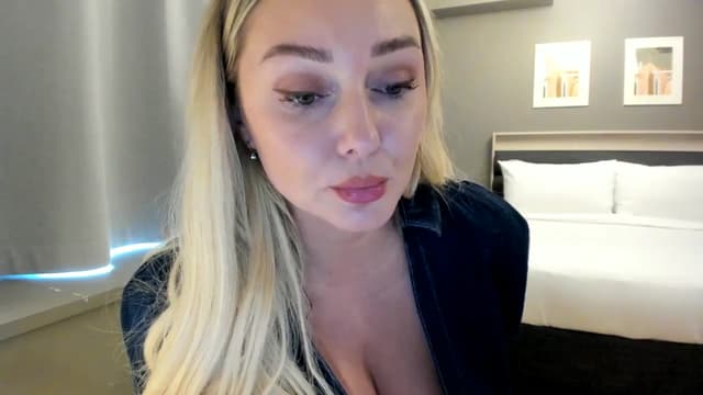 Gallery image thumbnail from Mi_Ha's myfreecams stream on, 08/23/2025, 15:39 image 11 of 20