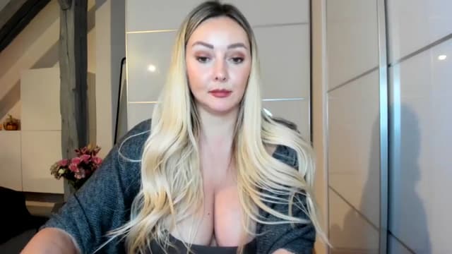 Gallery image thumbnail from Mi_Ha's myfreecams stream on, 09/29/2025, 21:03 image 15 of 20