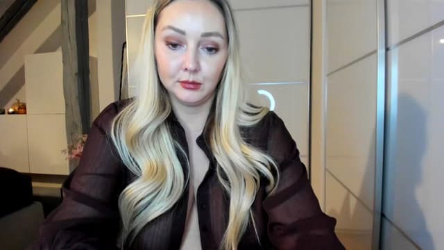 Gallery image thumbnail from Mi_Ha's myfreecams stream on, 10/05/2025, 20:30 image 17 of 20