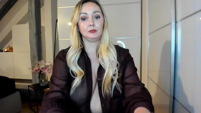 Gallery image thumbnail from Mi_Ha's myfreecams stream on, 10/05/2025, 21:10 image 1 of 20
