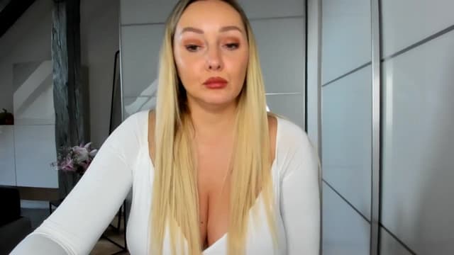 Gallery image thumbnail from Mi_Ha's myfreecams stream on, 10/06/2025, 15:03 image 18 of 20