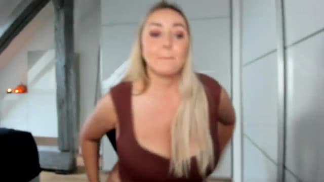Gallery image thumbnail from Mi_Ha's myfreecams stream on, 10/15/2025, 15:27 image 2 of 20