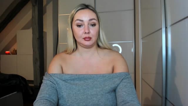 Gallery image thumbnail from Mi_Ha's myfreecams stream on, 10/23/2025, 21:38 image 12 of 20