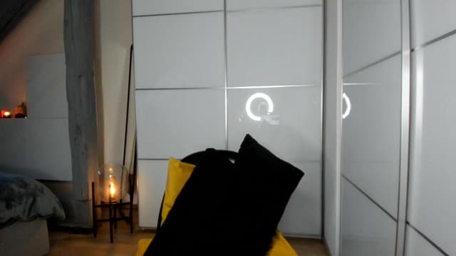 Gallery image thumbnail from Mi_Ha's myfreecams stream on, 10/31/2025, 16:58 image 12 of 20
