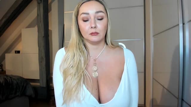 Gallery image thumbnail from Mi_Ha's myfreecams stream on, 11/02/2025, 16:49 image 19 of 20