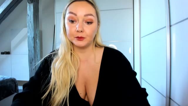 Gallery image thumbnail from Mi_Ha's myfreecams stream on, 11/11/2025, 14:32 image 3 of 20