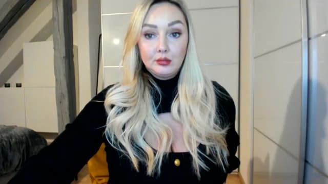 Gallery image thumbnail from Mi_Ha's myfreecams stream on, 11/17/2025, 21:25 image 9 of 20
