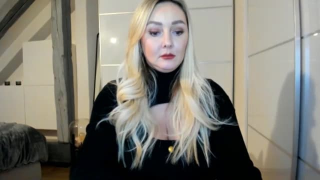 Gallery image thumbnail from Mi_Ha's myfreecams stream on, 11/17/2025, 21:25 image 7 of 20