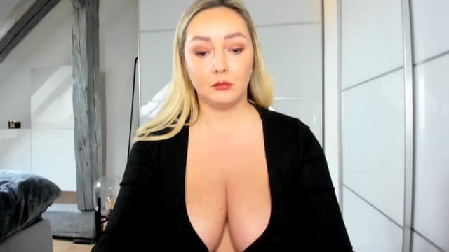 Gallery image thumbnail from Mi_Ha's myfreecams stream on, 11/20/2025, 14:58 image 2 of 20