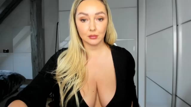 Gallery image thumbnail from Mi_Ha's myfreecams stream on, 11/20/2025, 14:58 image 19 of 20