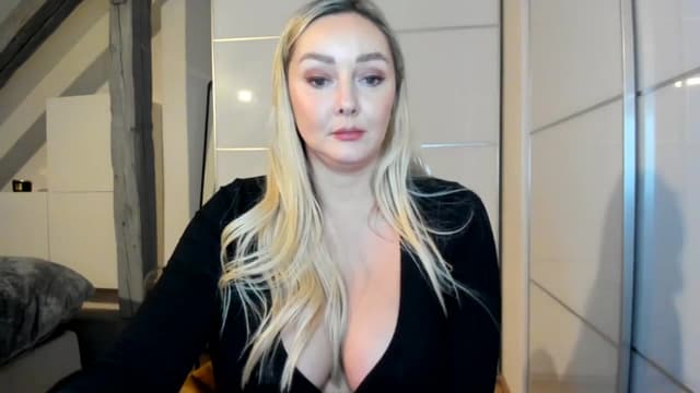 Gallery image thumbnail from Mi_Ha's myfreecams stream on, 11/20/2025, 17:24 image 13 of 20