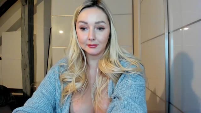Gallery image thumbnail from Mi_Ha's myfreecams stream on, 11/21/2025, 23:19 image 1 of 20