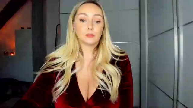 Gallery image thumbnail from Mi_Ha's myfreecams stream on, 12/01/2025, 15:39 image 14 of 20