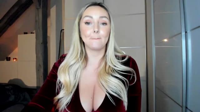 Gallery image thumbnail from Mi_Ha's myfreecams stream on, 12/01/2025, 16:16 image 18 of 20