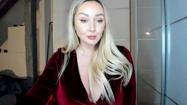 Gallery image thumbnail from Mi_Ha's myfreecams stream on, 12/01/2025, 18:35 image 4 of 20